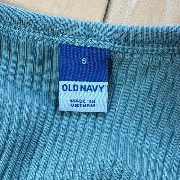 OLD NAVY Classic Ribbed Cropped Tank Top Shirt Green Size Small - Picture 6 of 6